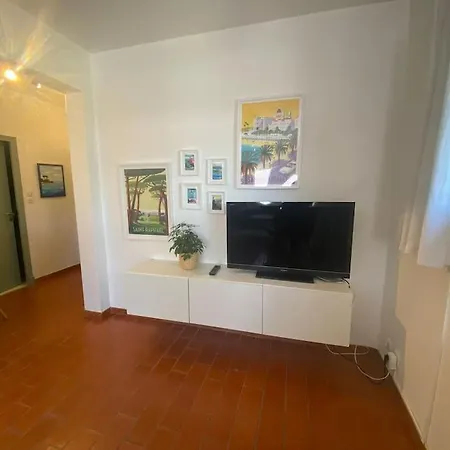דירה Simone, Maison, Quartier Calme, Grande Terrasse, Spa, Barbecue, 2