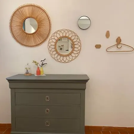 Appartement Simone, Maison, Quartier Calme, Grande Terrasse, Spa, Barbecue, 2 *