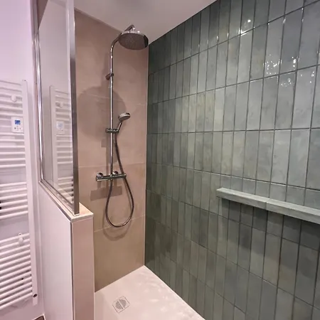 Simone, Maison, Quartier Calme, Grande Terrasse, Spa, Barbecue, 2 *