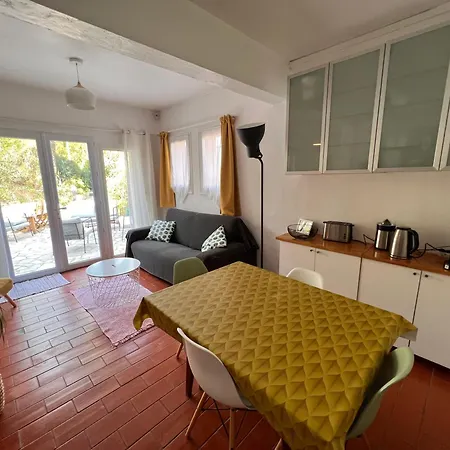 Appartement Simone, Maison, Quartier Calme, Grande Terrasse, Spa, Barbecue, 2 *