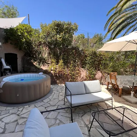Simone, Maison, Quartier Calme, Grande Terrasse, Spa, Barbecue, 2 * Frejus