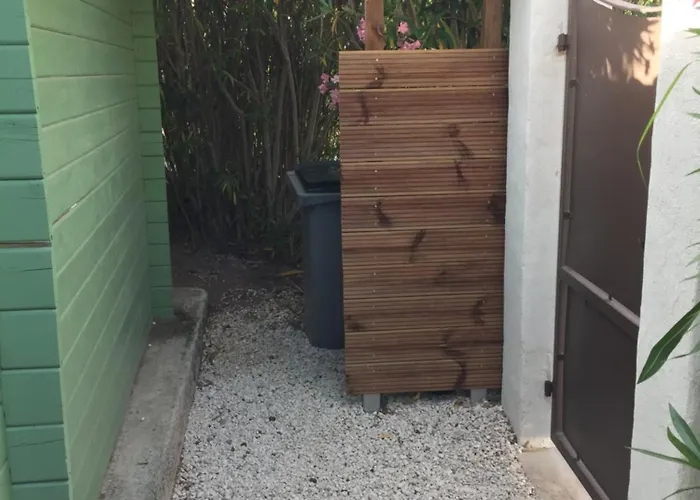 Apartmán Simone, Maison, Quartier Calme, Grande Terrasse, Spa, Barbecue, 2 Fréjus