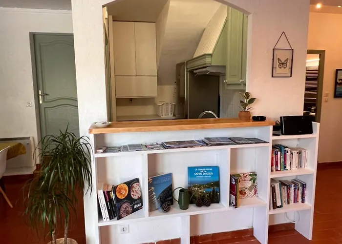 Apartmán Simone, Maison, Quartier Calme, Grande Terrasse, Spa, Barbecue, 2 Fréjus